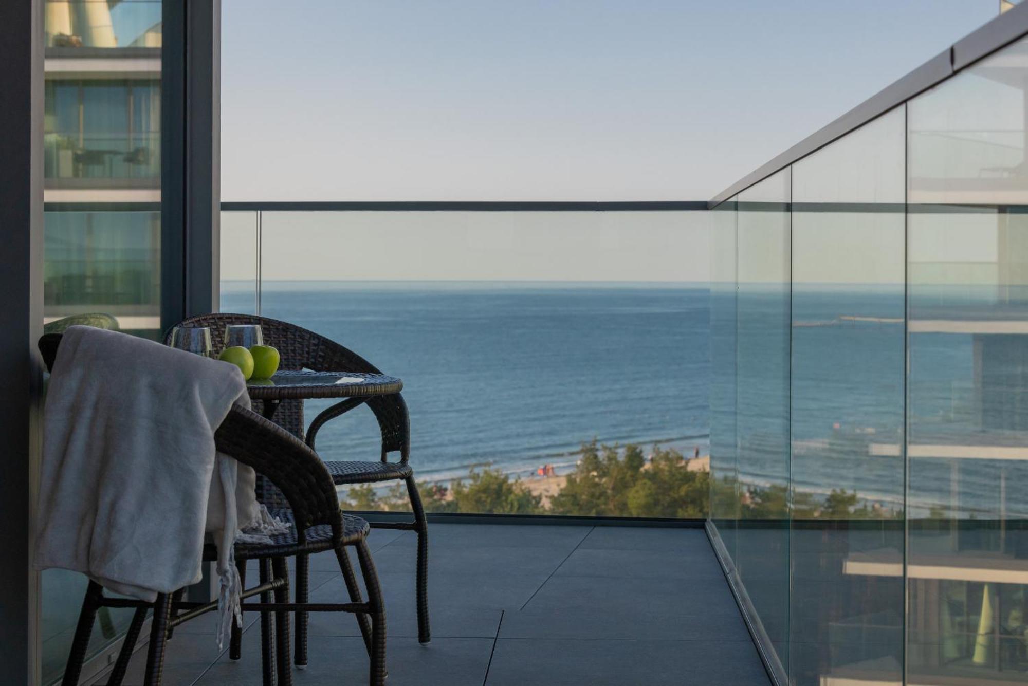 Royallux Apartment Waves Resort & Spa - Sea View From Balcony By Renters Prestige Miedzyzdroje Extérieur photo